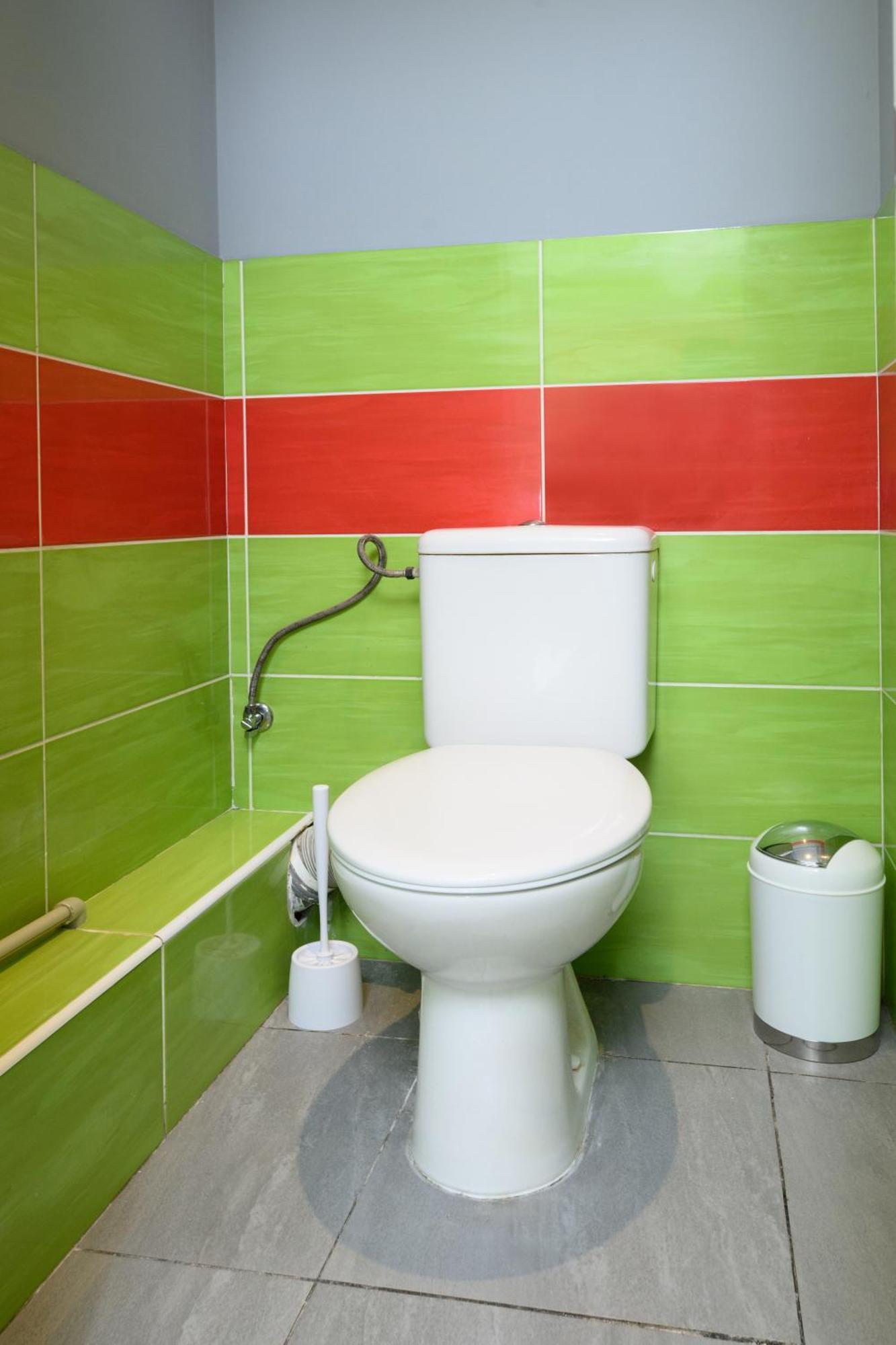 Benedikt City Center Hostel Прага Экстерьер фото