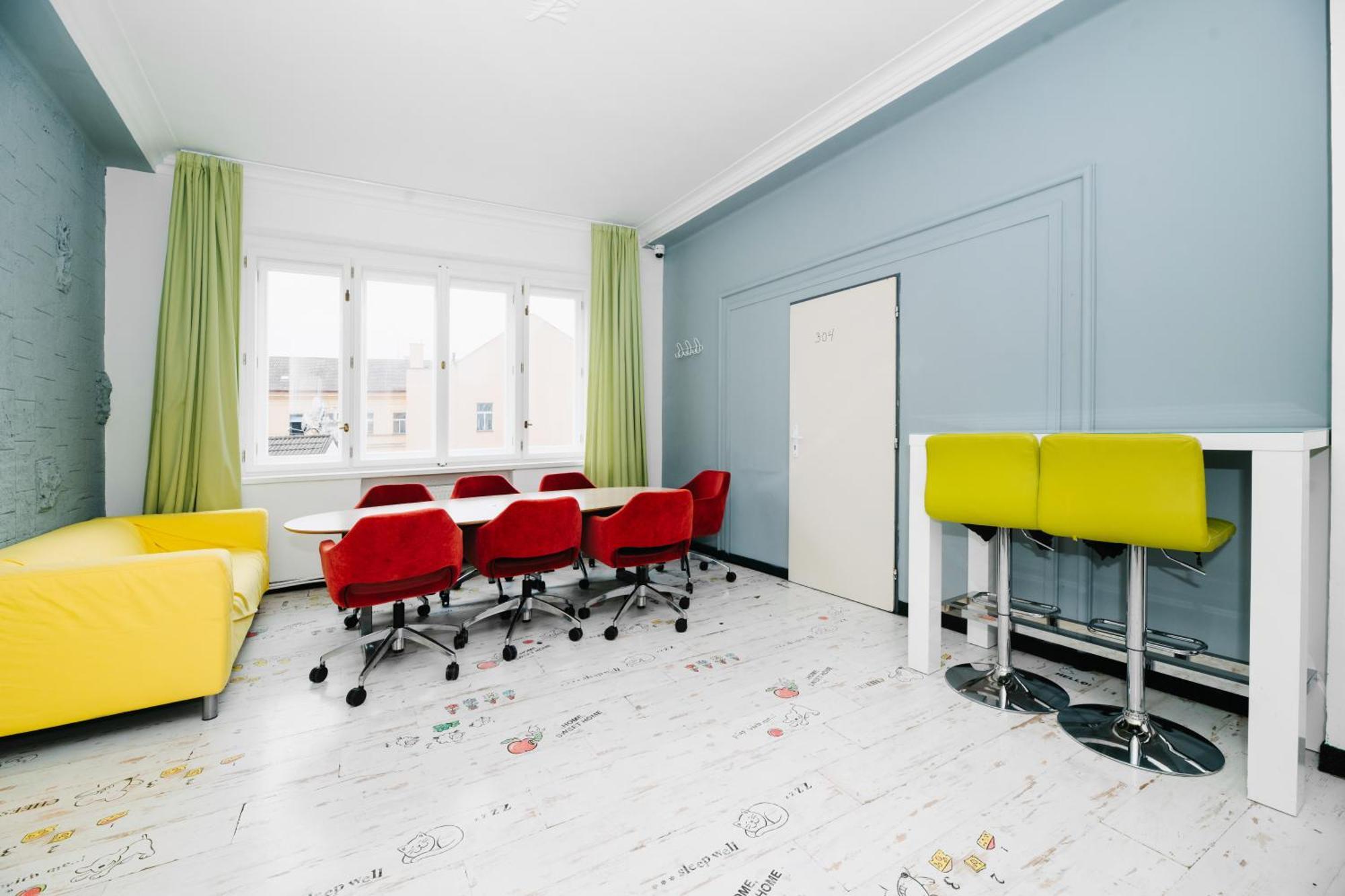 Benedikt City Center Hostel Прага Экстерьер фото