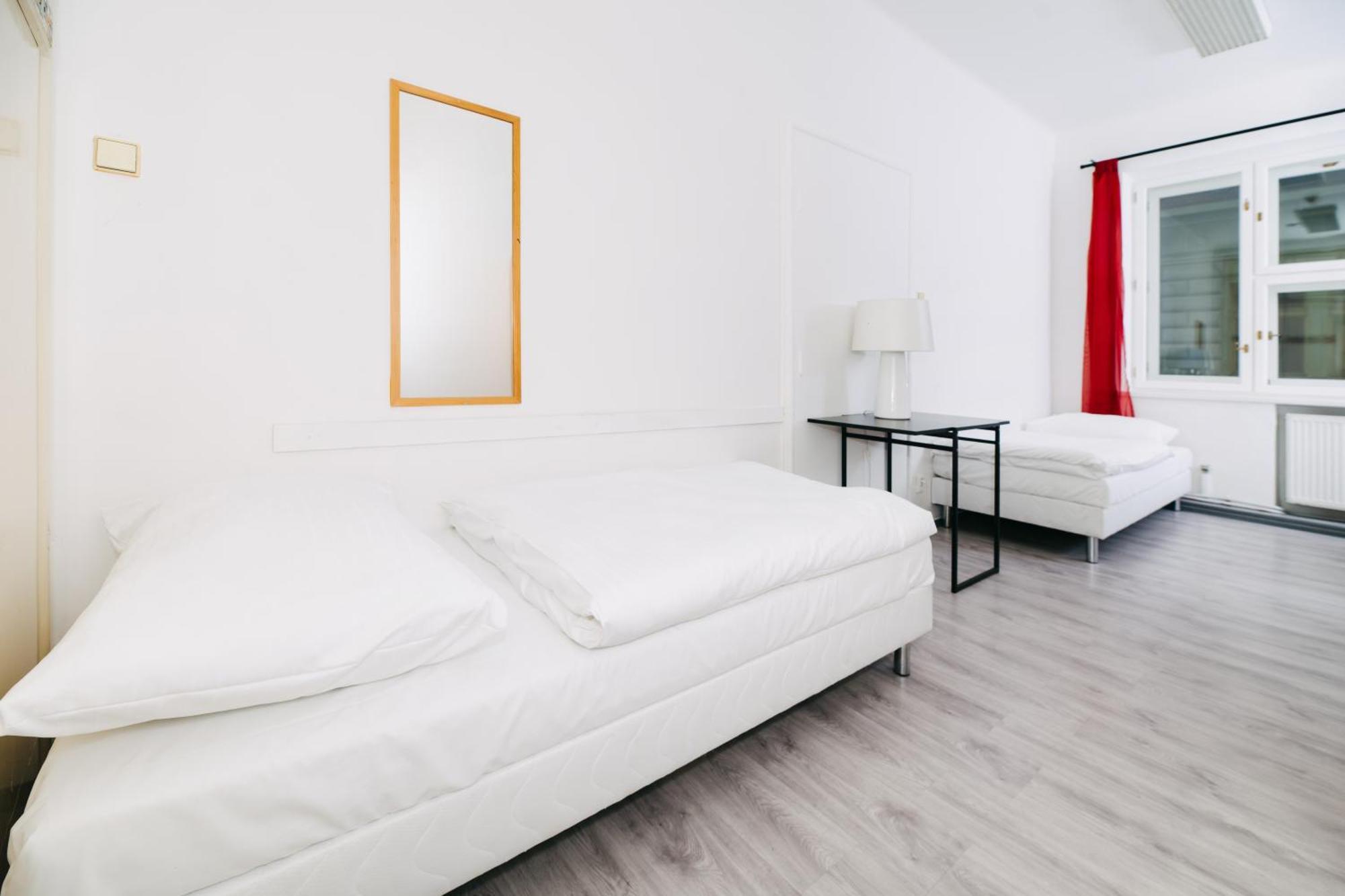 Benedikt City Center Hostel Прага Экстерьер фото